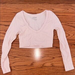 Garage Women's Light Pink V-Neck Long Sleeve Crop Top